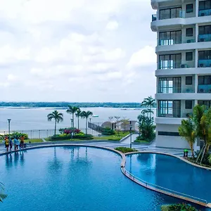 Scenic Country Garden Danga Bay By Lions Bay , Johor Bahru Malaysia